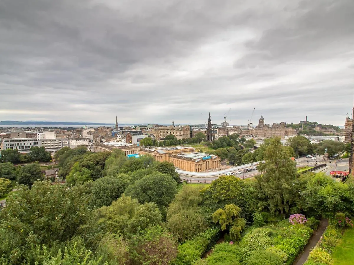 אדינבורו Luxury Royal Mile Apartment By The Castle - Sleeps 4 0*,  בריטניה