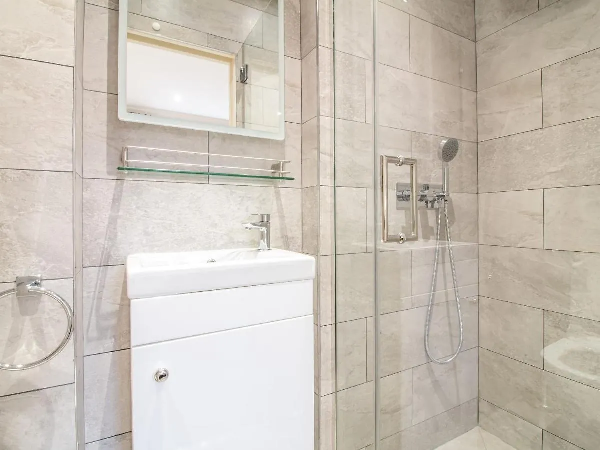 אדינבורו Luxury Royal Mile Apartment By The Castle - Sleeps 4