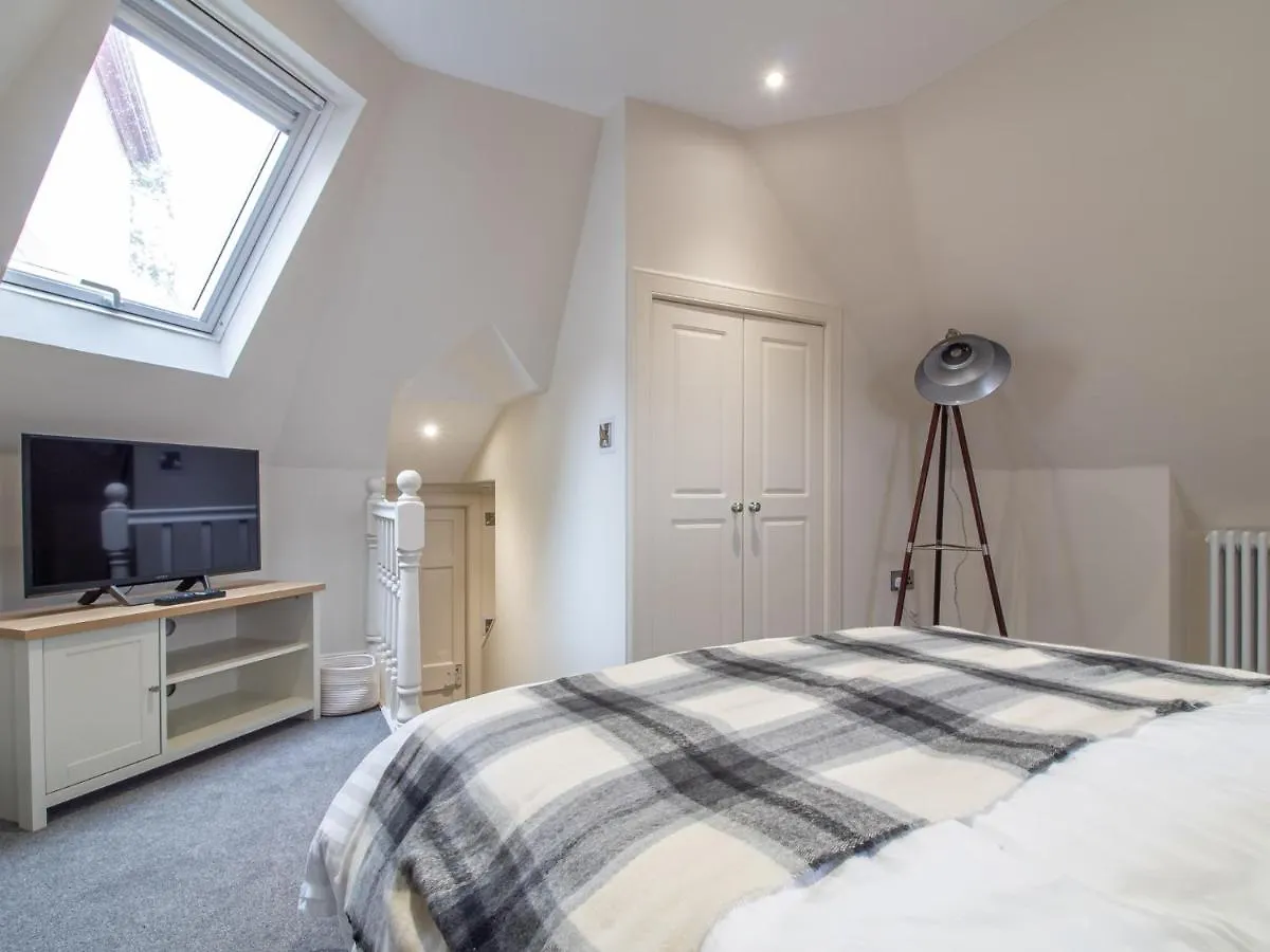 אדינבורו Luxury Royal Mile Apartment By The Castle - Sleeps 4 0*,
